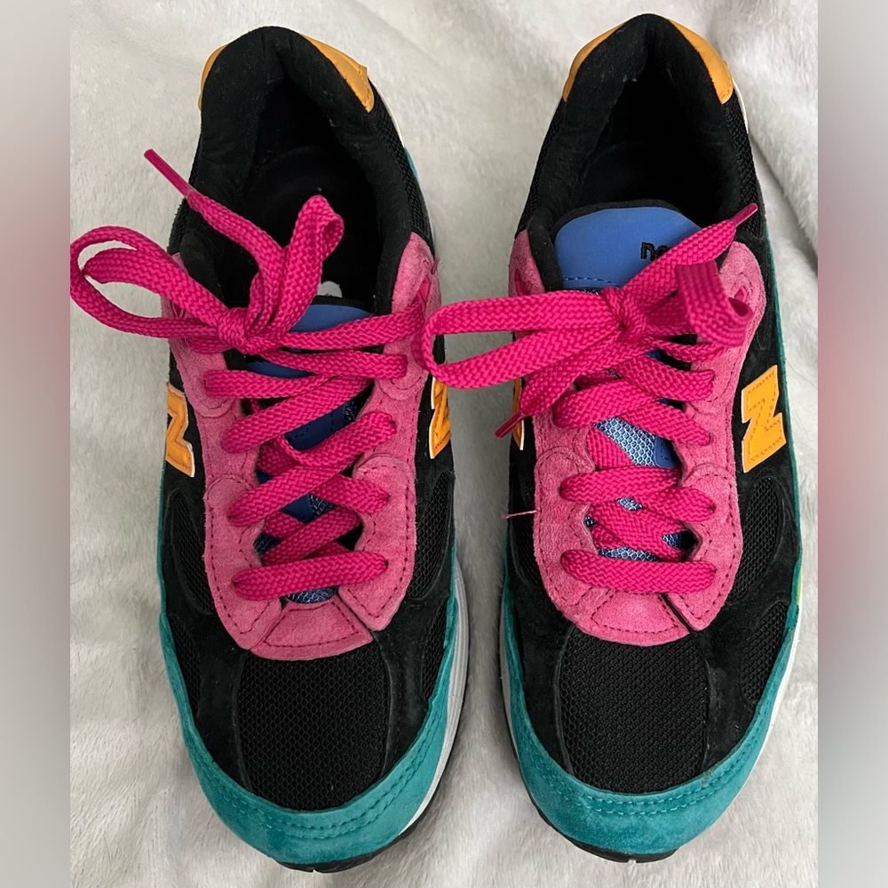 EUC New Balance Black and Teal Sneakers